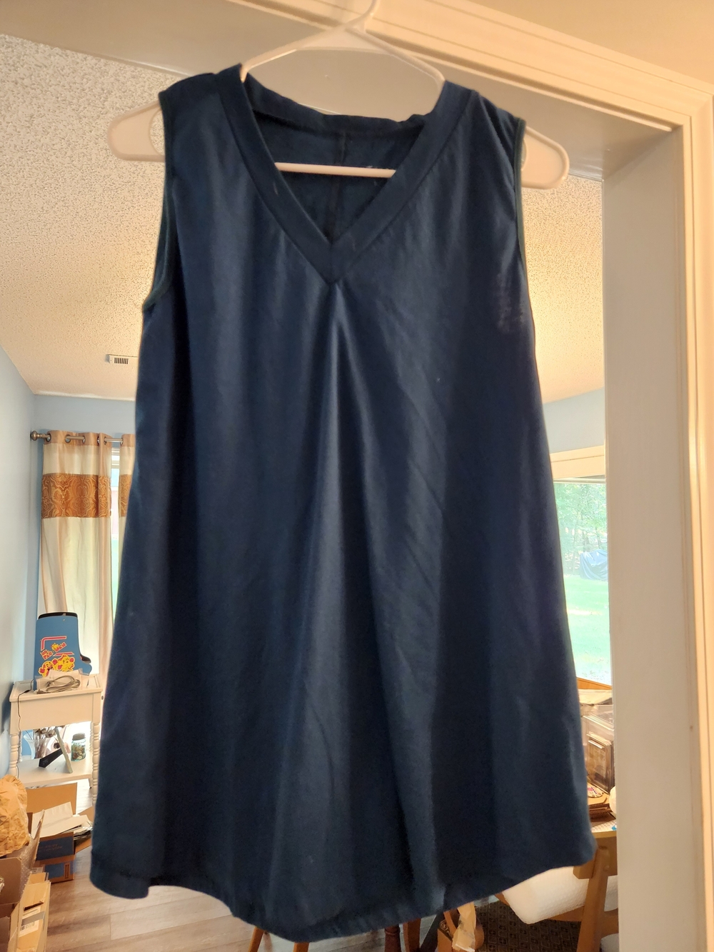 A.T.U.N. Navy V-Neck Sleeveless Tunic Top